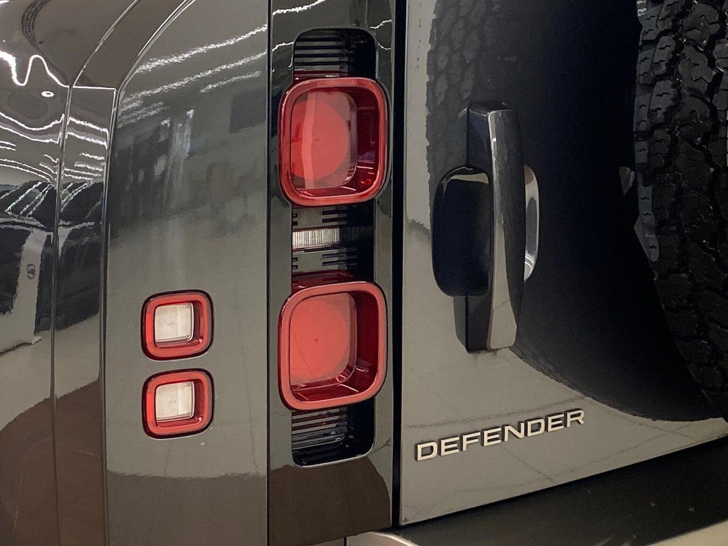 Used Land Rover Defender 2021 for sale - 77931720: Photo 19