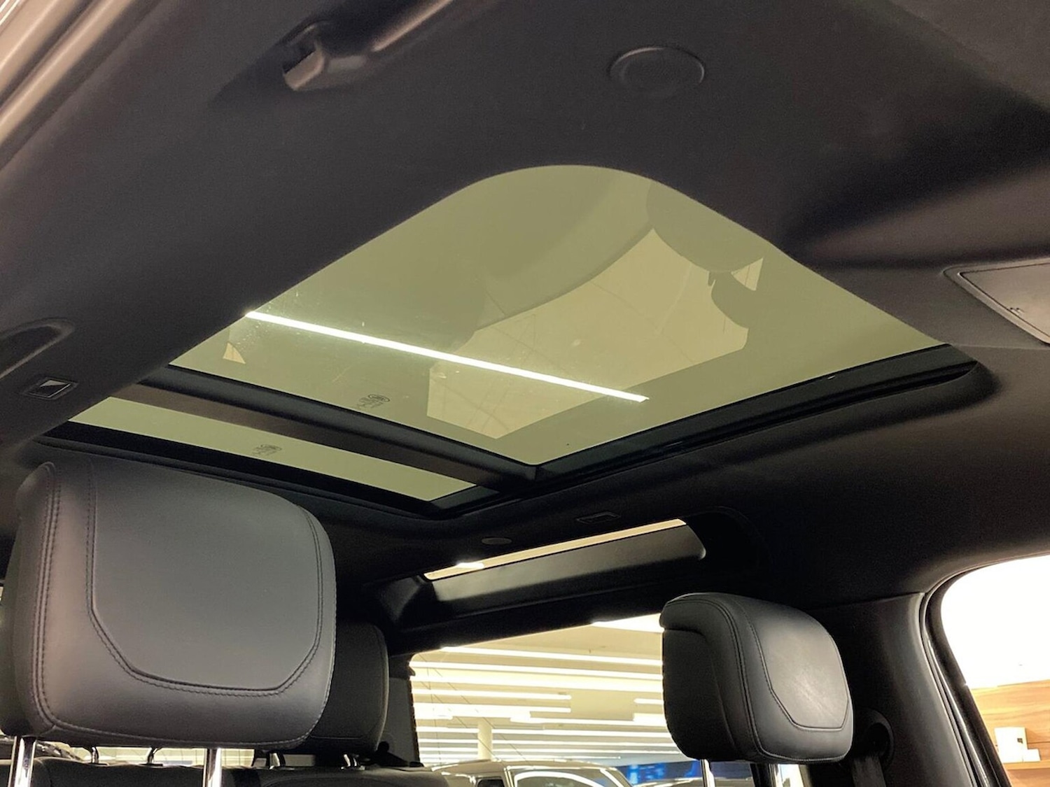 Used Land Rover Defender 2021 for sale - 77931720: Photo 21