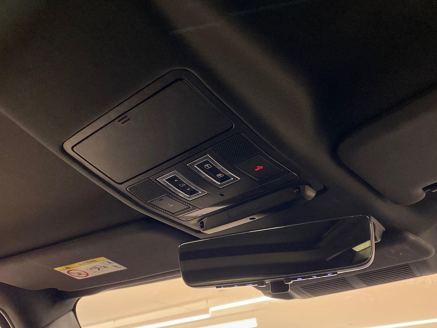 Used Land Rover Defender 2021 for sale - 77931720: Photo 23