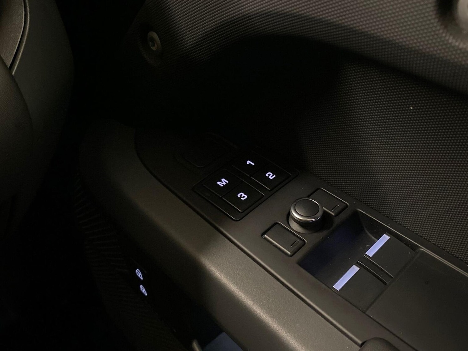 Used Land Rover Defender 2021 for sale - 77931720: Photo 25