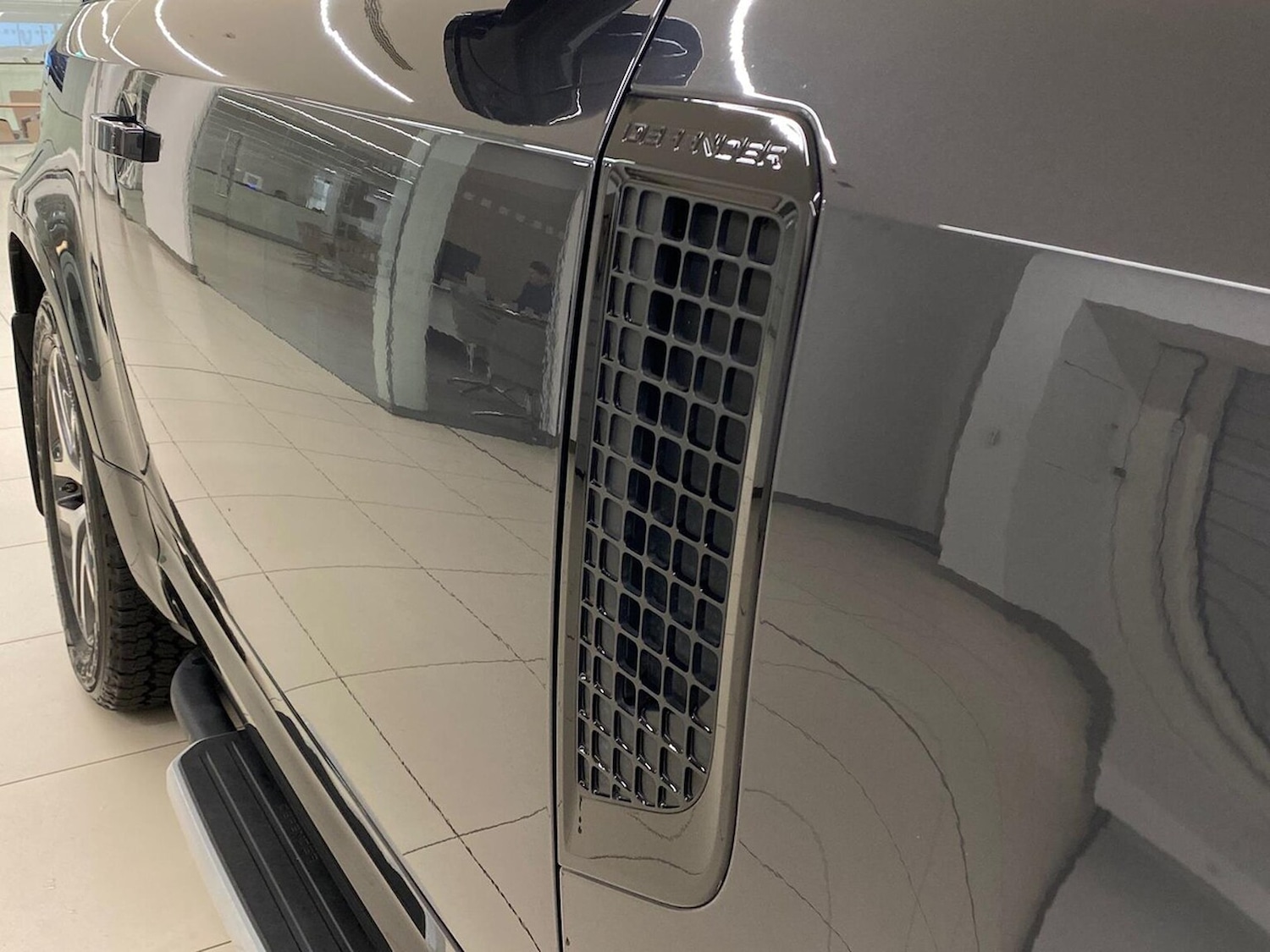 Used Land Rover Defender 2021 for sale - 77931720: Photo 32