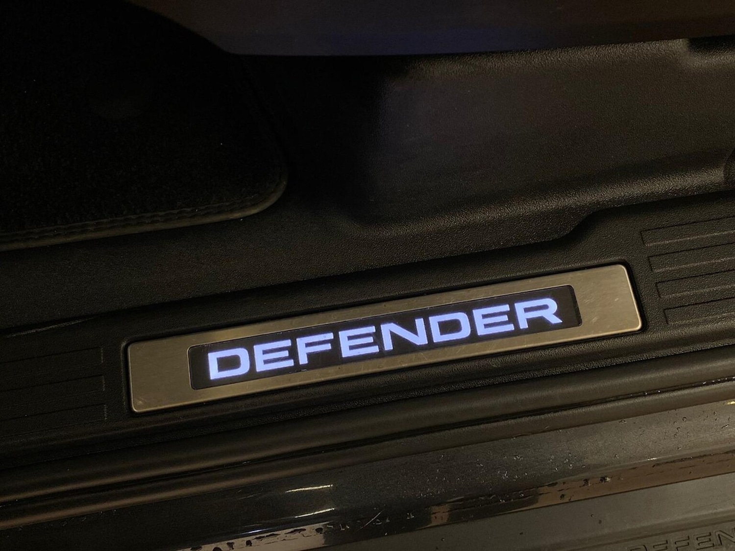 Used Land Rover Defender 2021 for sale - 77931720: Photo 36