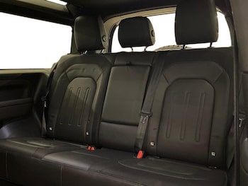 Used Land Rover Defender 2021 for sale - 77931720: Photo