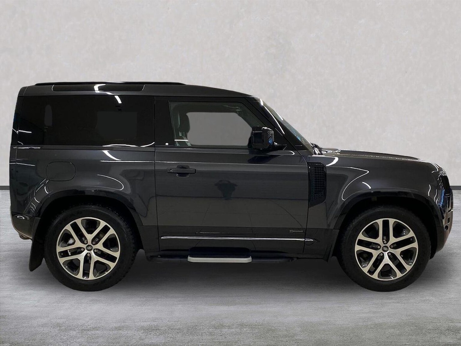 Used Land Rover Defender 2021 for sale - 77931720: Photo 5