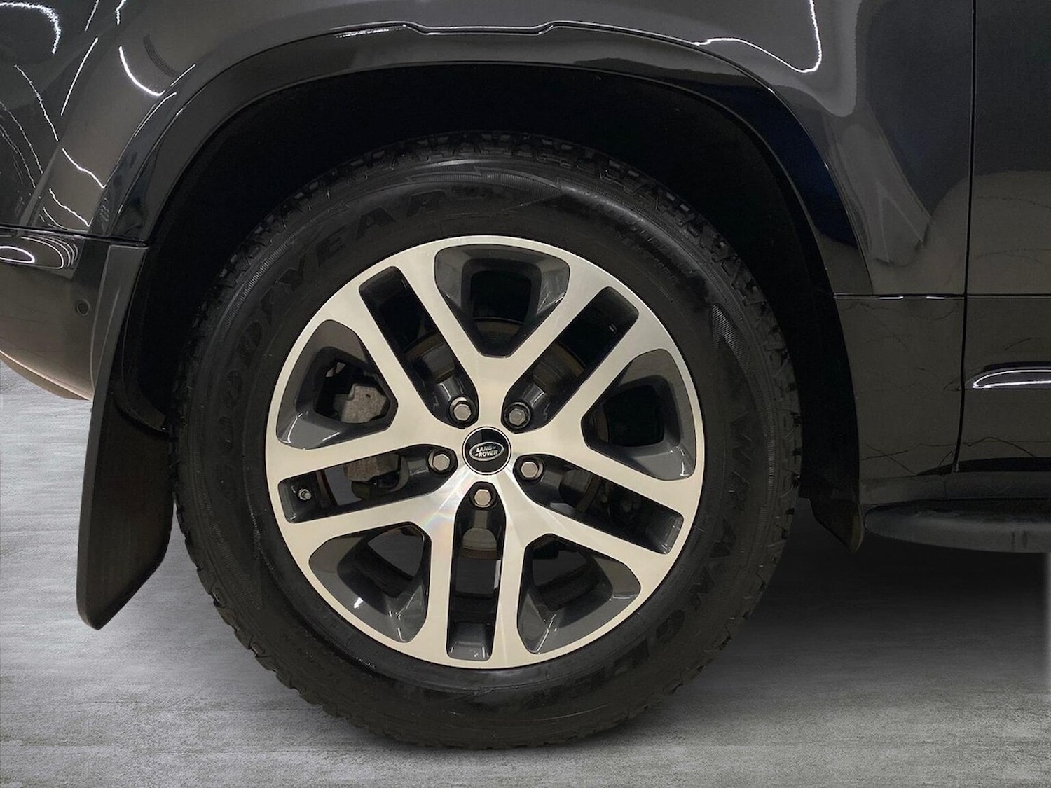 Used Land Rover Defender 2021 for sale - 77931720: Photo 8