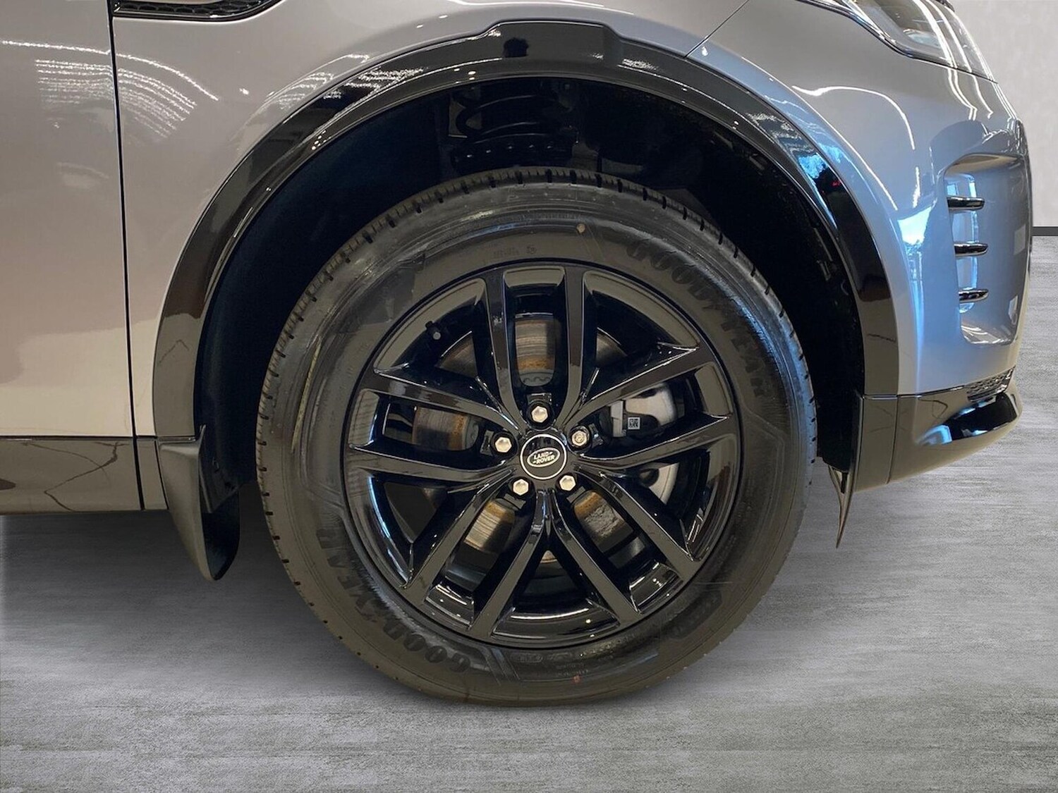 Used Land Rover Discovery Sport 2025 for sale - 77489535: Photo 8