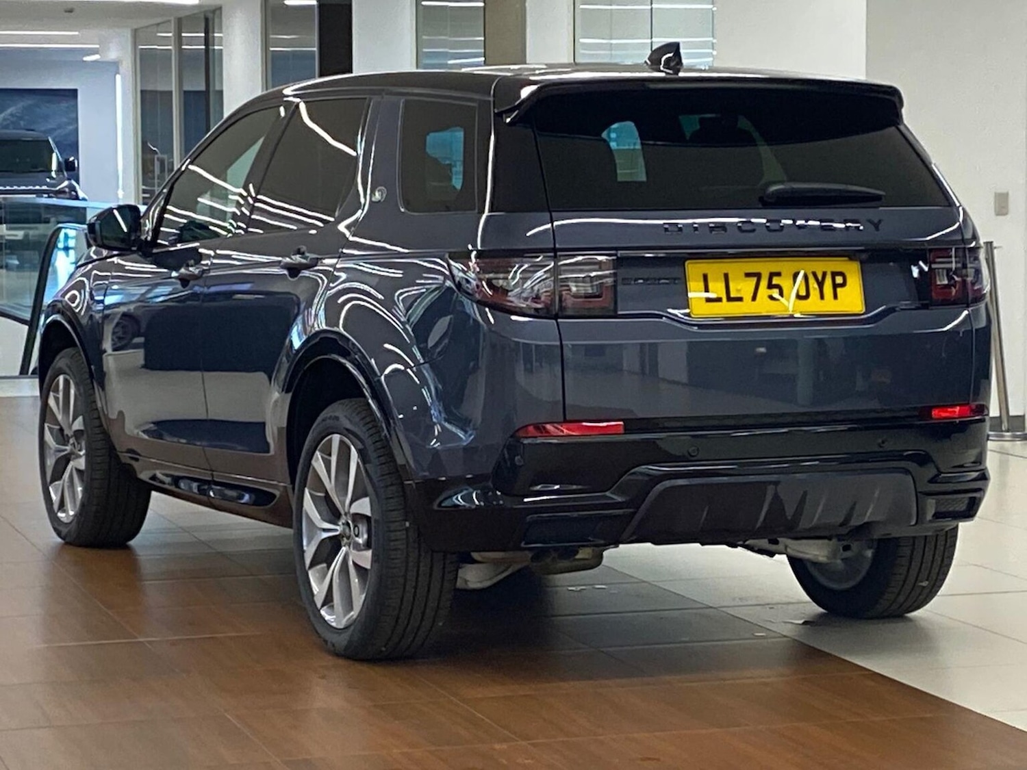 Used Land Rover Discovery Sport 2026 for sale - 77790349: Photo 2