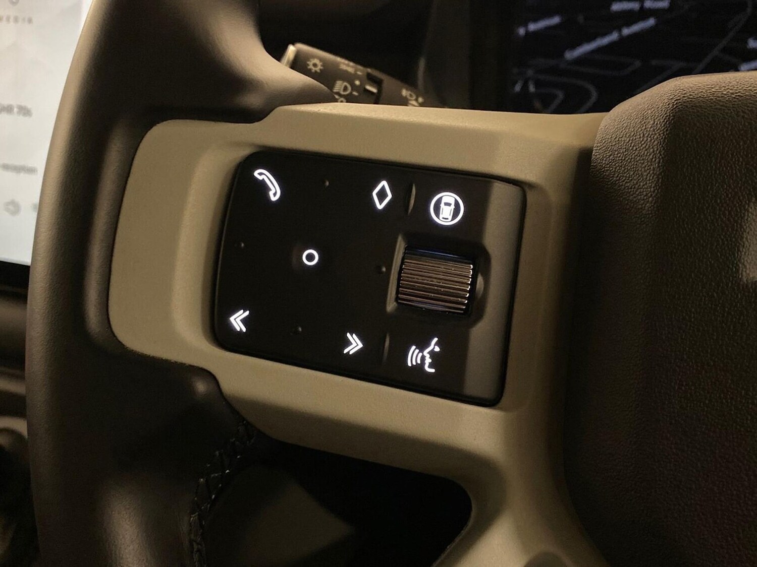 Used Land Rover Defender 2024 for sale - 77489479: Photo 36