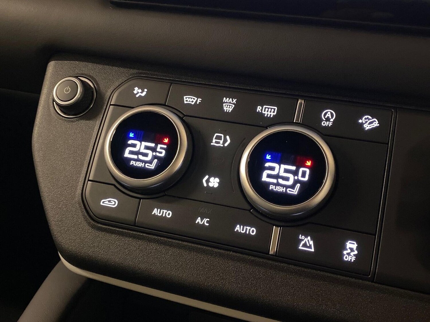 Used Land Rover Defender 2024 for sale - 77489479: Photo 41