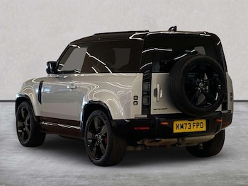 Used Land Rover Defender 2023 for sale - 78310423: Photo