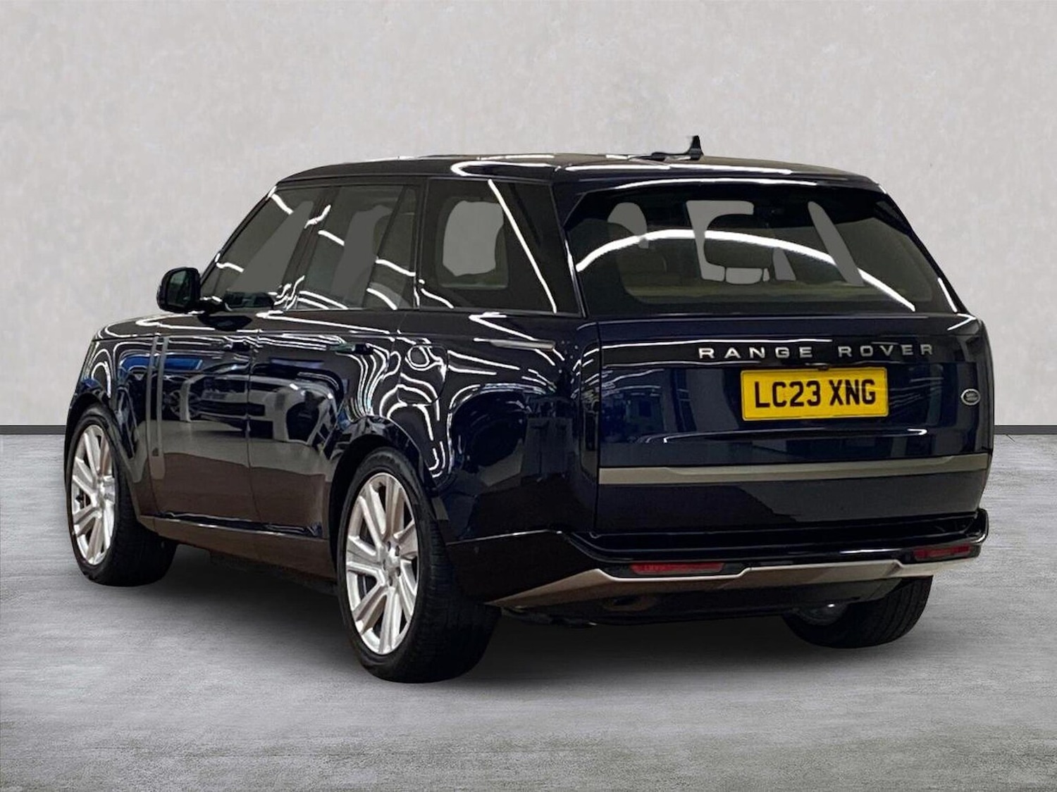 Used Land Rover Range Rover 2023 for sale - 77489489: Photo 2