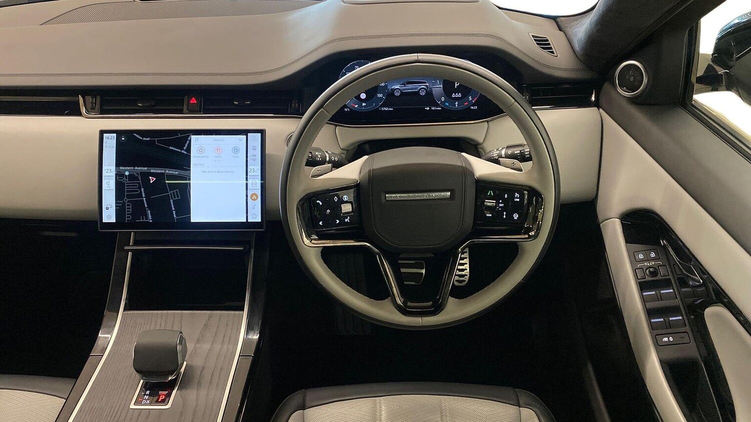 Used Land Rover Range Rover Evoque 2024 for sale - 78191489: Photo 15