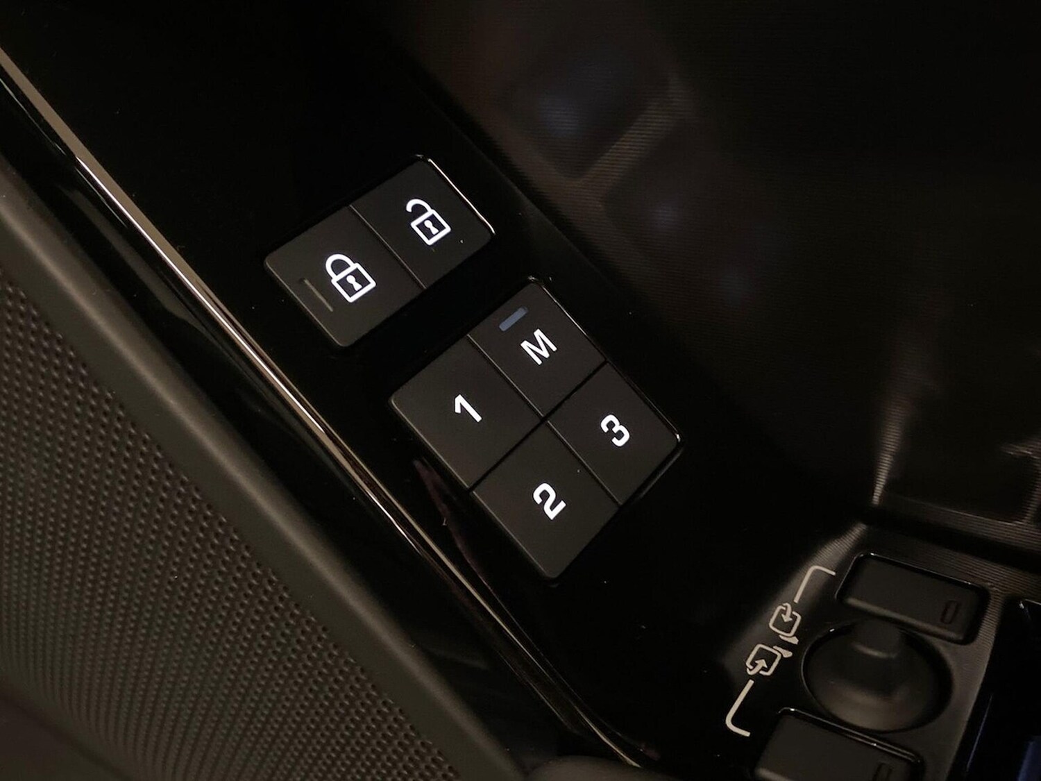 Used Land Rover Range Rover Velar 2025 for sale - 77489510: Photo 25