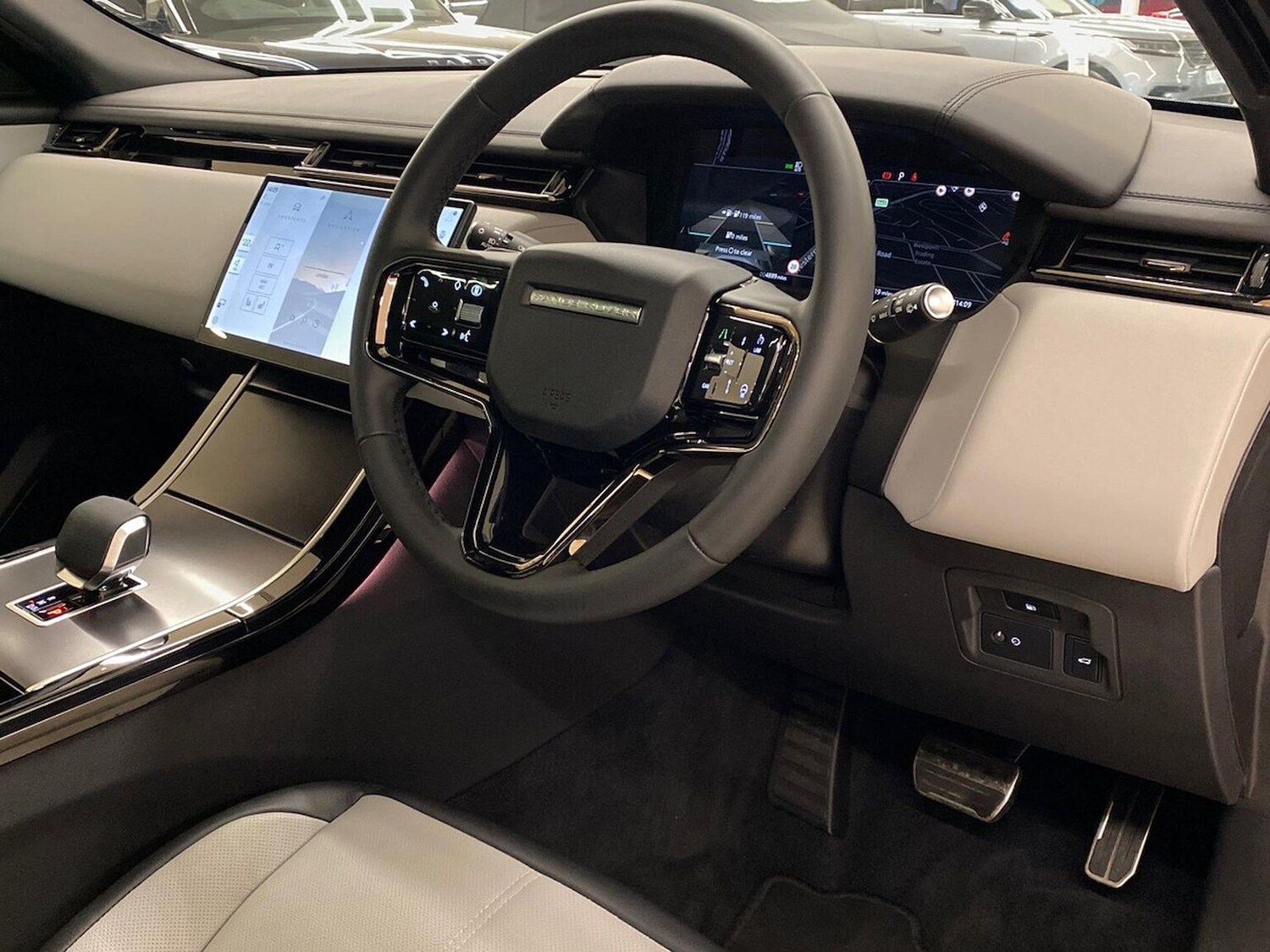 Used Land Rover Range Rover Velar 2025 for sale - 77489510: Photo 34