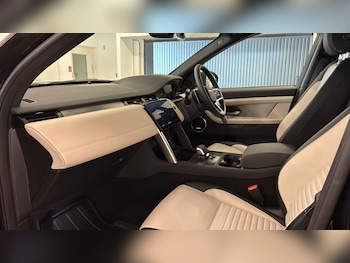 Used Land Rover Discovery Sport 2026 for sale - 79551801: Photo