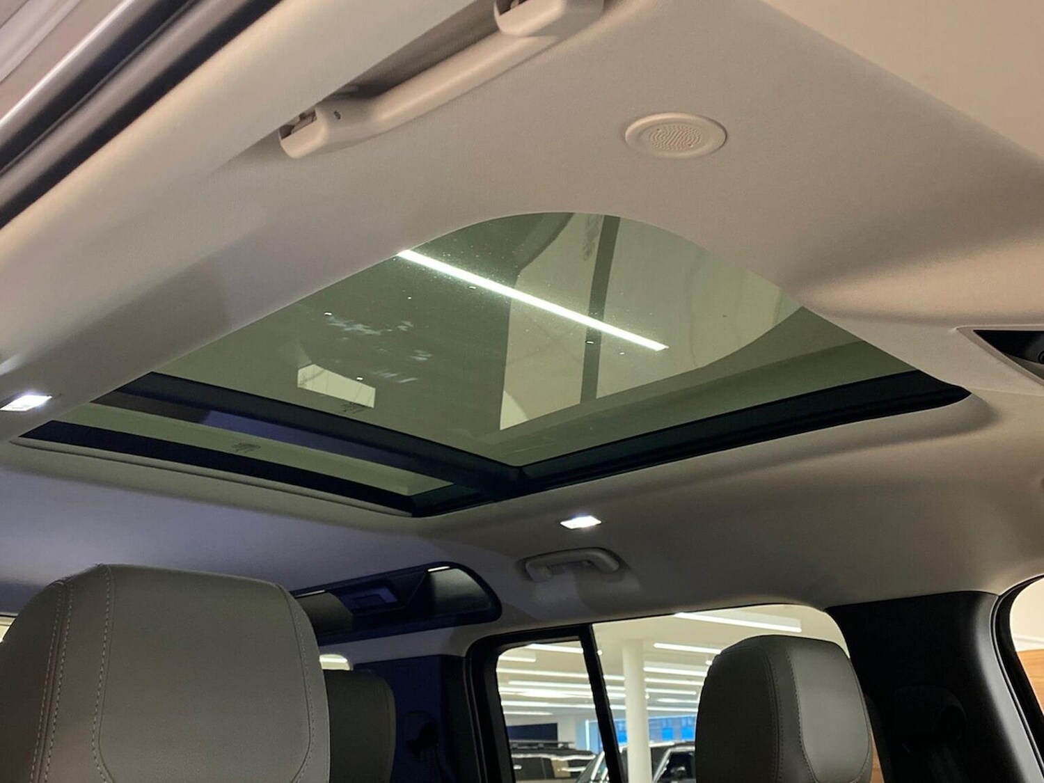 Used Land Rover Defender 2022 for sale - 77528890: Photo 23