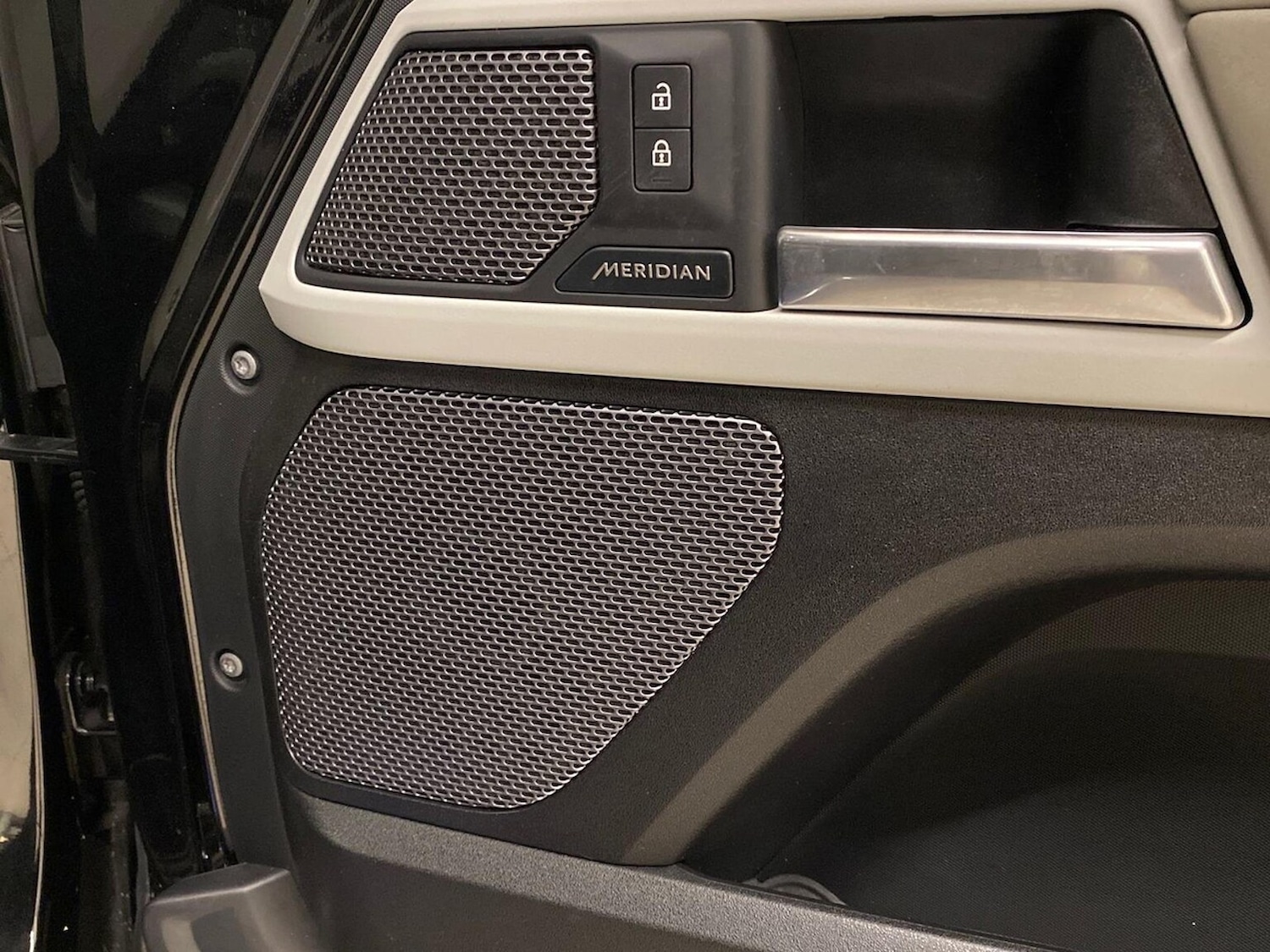 Used Land Rover Defender 2022 for sale - 77528890: Photo 26