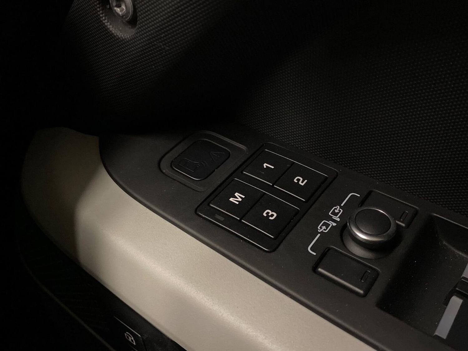 Used Land Rover Defender 2022 for sale - 77528890: Photo 27