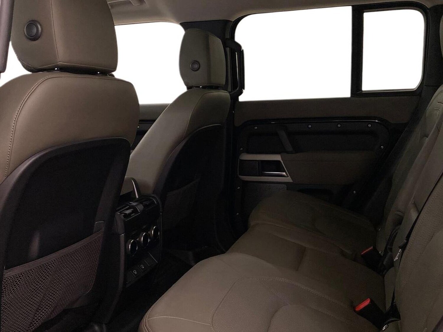 Used Land Rover Defender 2022 for sale - 77528890: Photo 6