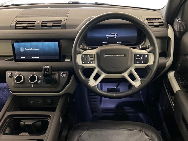 Used Land Rover Defender 2024 for sale - 76030468: Photo 15