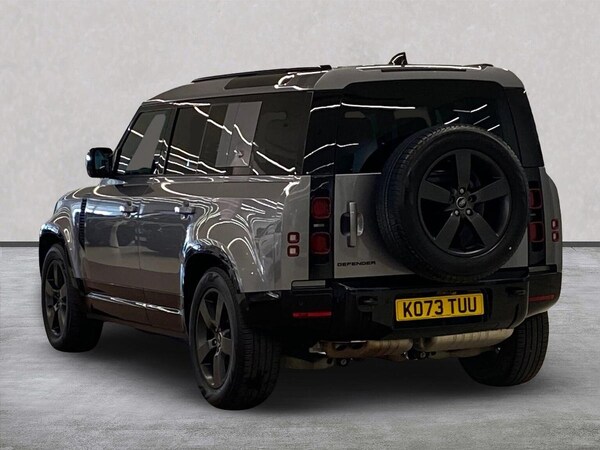 Used Land Rover Defender 2024 for sale - 76030468: Photo 2
