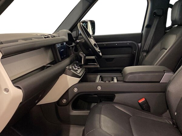 Used Land Rover Defender 2024 for sale - 76030468: Photo 3