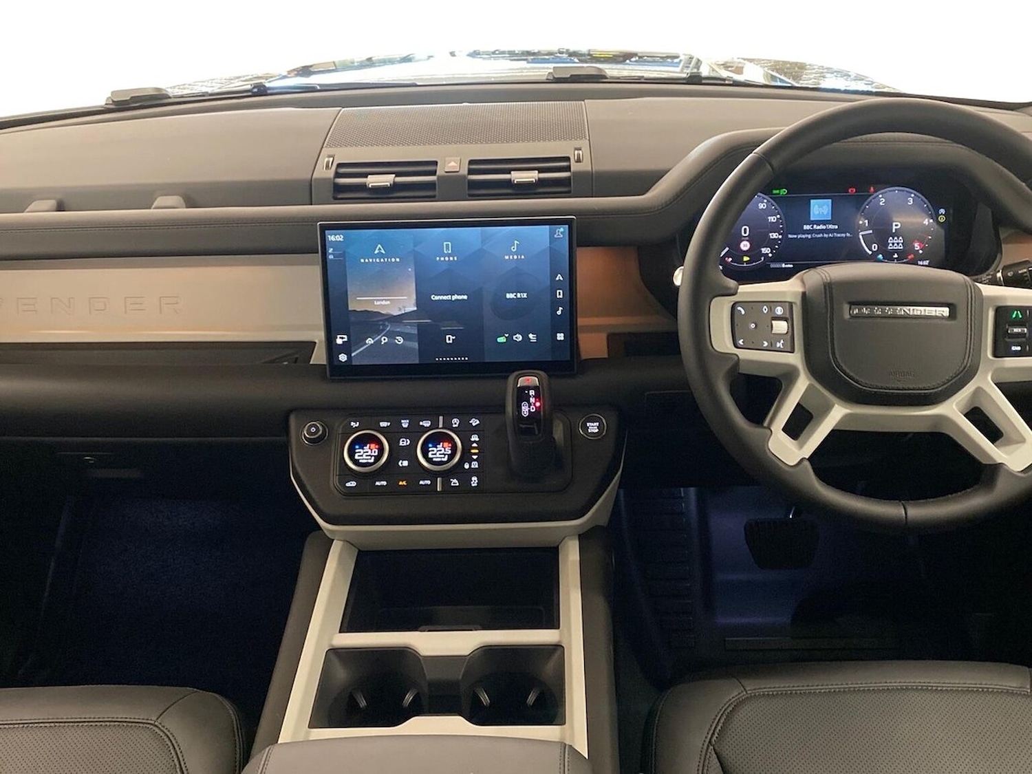 Used Land Rover Defender 2025 for sale - 76365093: Photo 9
