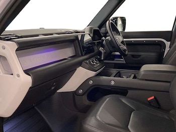 Used Land Rover Defender 2024 for sale - 78353310: Photo