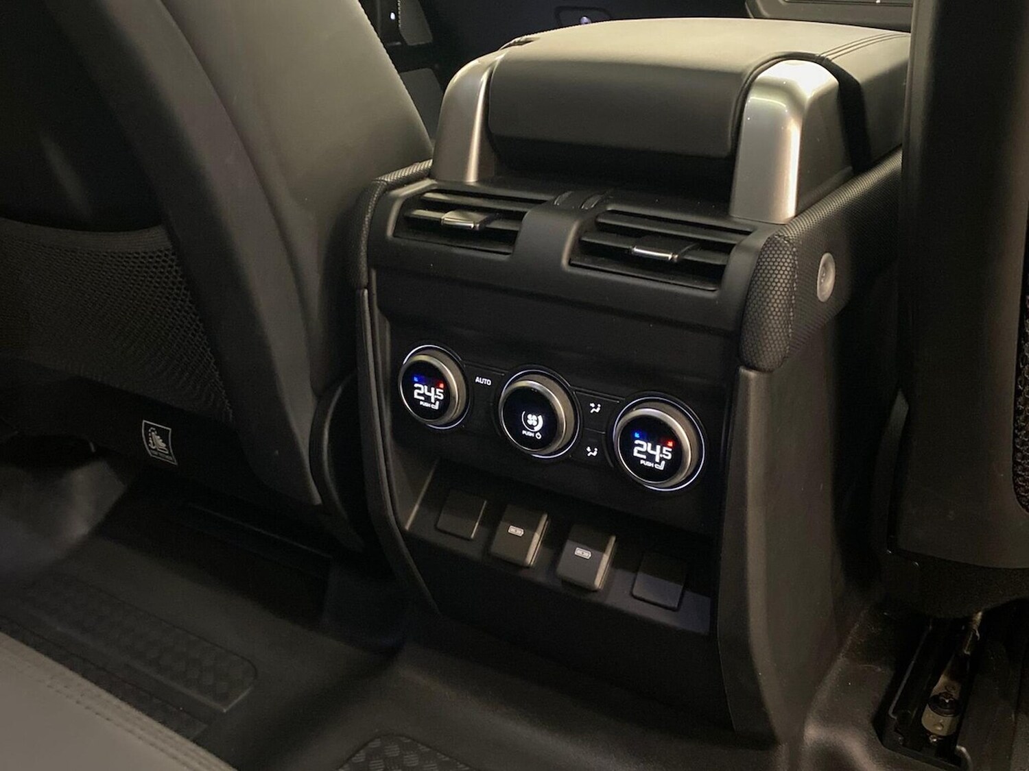 Used Land Rover Defender 2024 for sale - 78191498: Photo 20