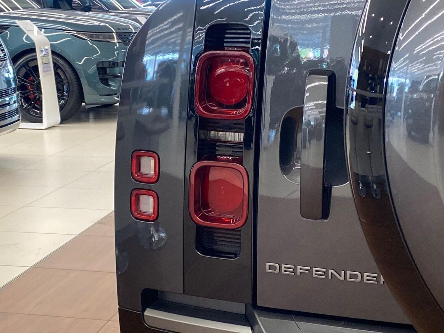 Used Land Rover Defender 2024 for sale - 78191498: Photo 28