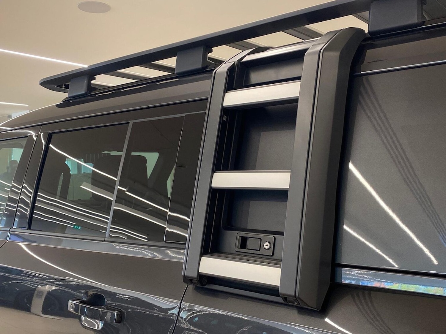 Used Land Rover Defender 2024 for sale - 78191498: Photo 36