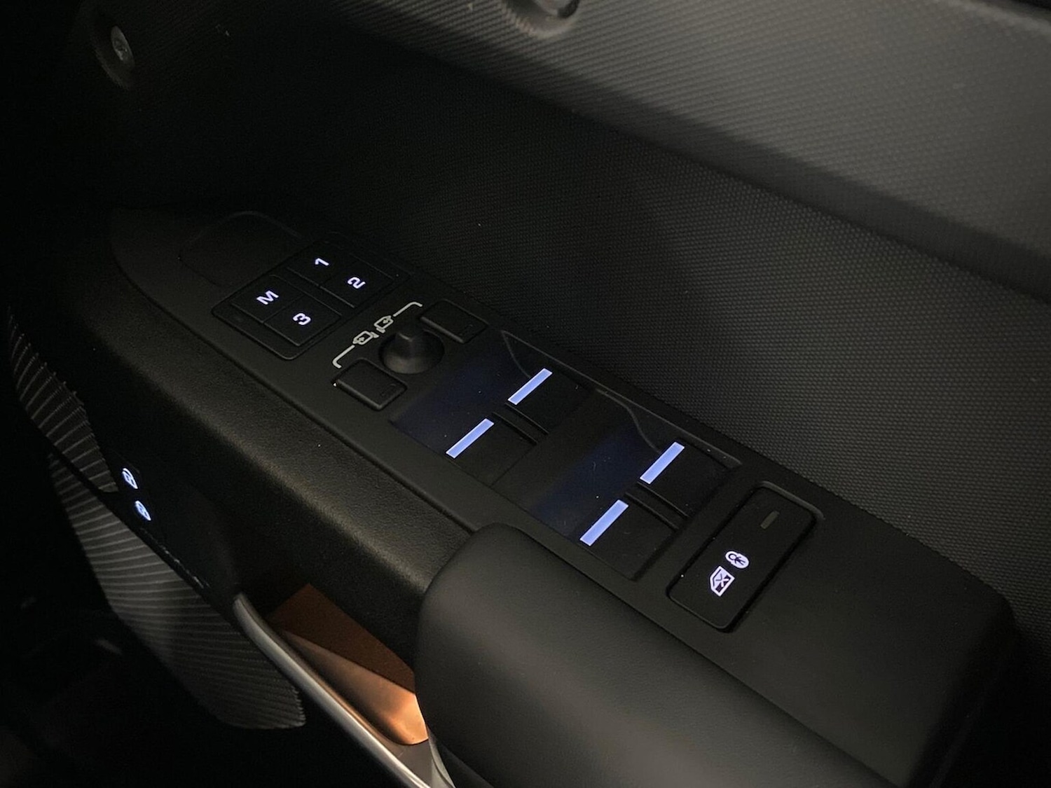 Used Land Rover Defender 2024 for sale - 78191498: Photo 40