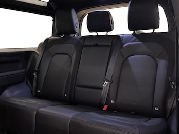 Used Land Rover Defender 2024 for sale - 76320688: Photo