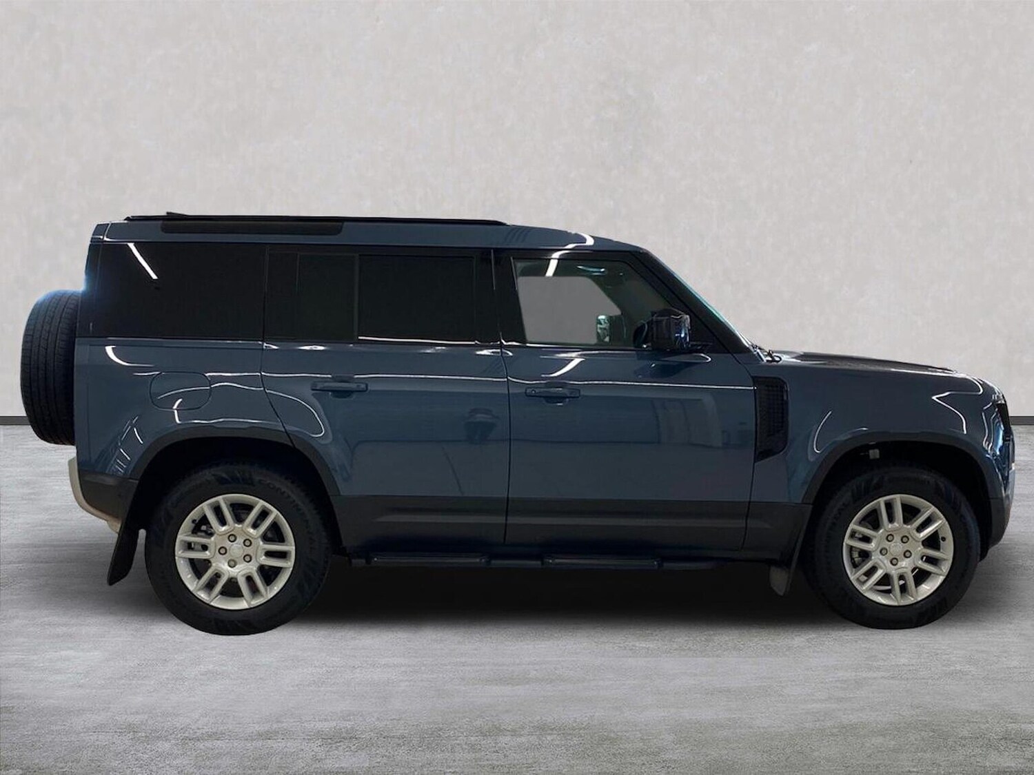 Used Land Rover Defender 2025 for sale - 77489494: Photo 5