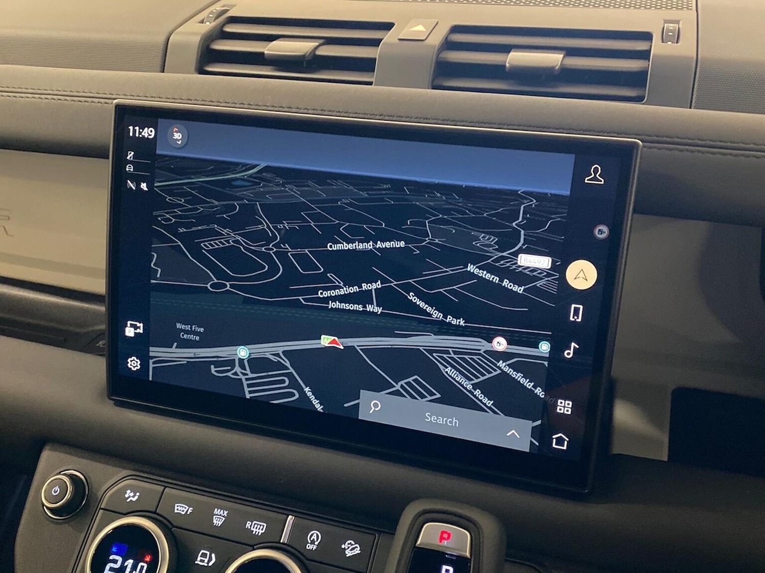 Used Land Rover Defender 2025 for sale - 76741206: Photo 11