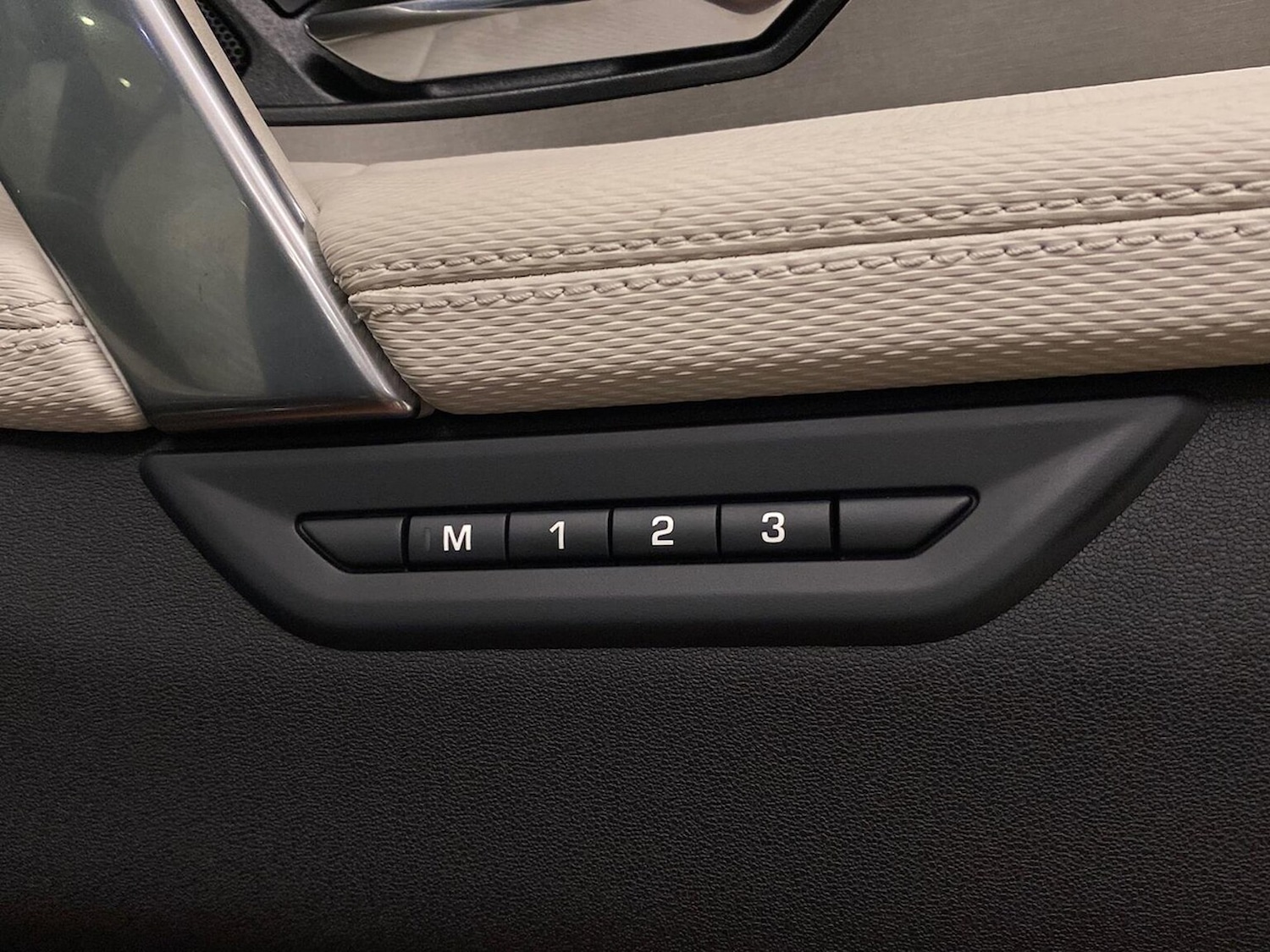 Used Land Rover Discovery Sport 2025 for sale - 76164928: Photo 25