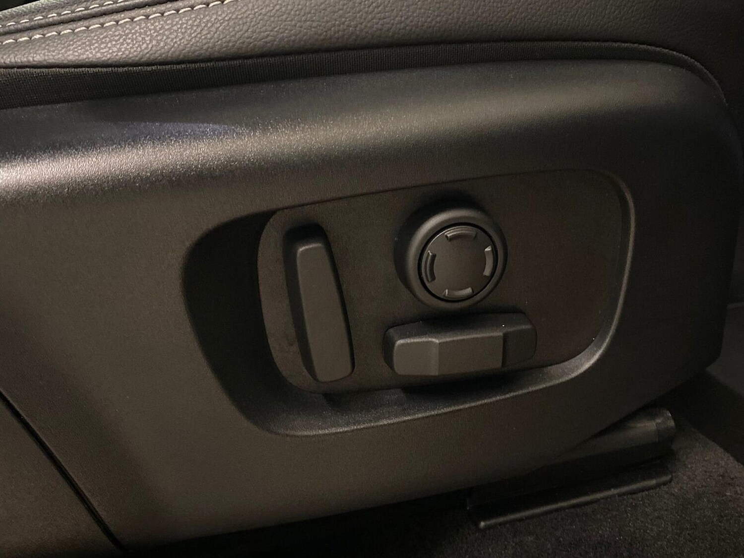 Used Land Rover Discovery Sport 2025 for sale - 76164928: Photo 41