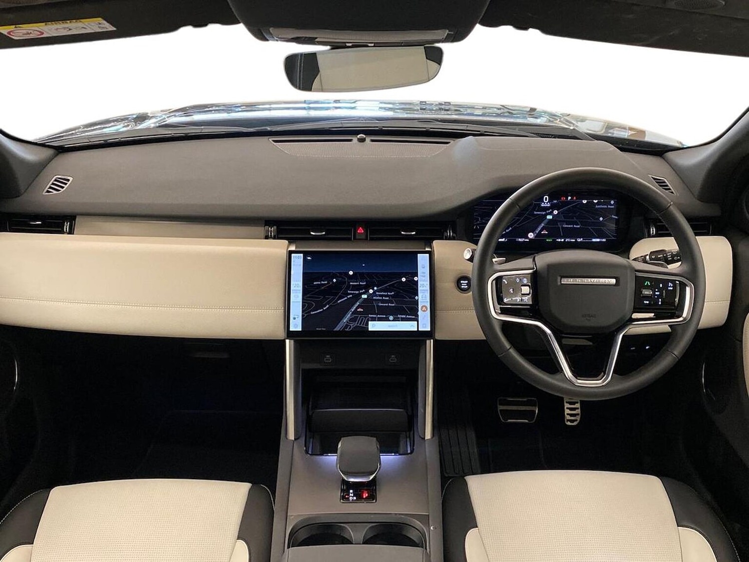 Used Land Rover Discovery Sport 2025 for sale - 76164928: Photo 9