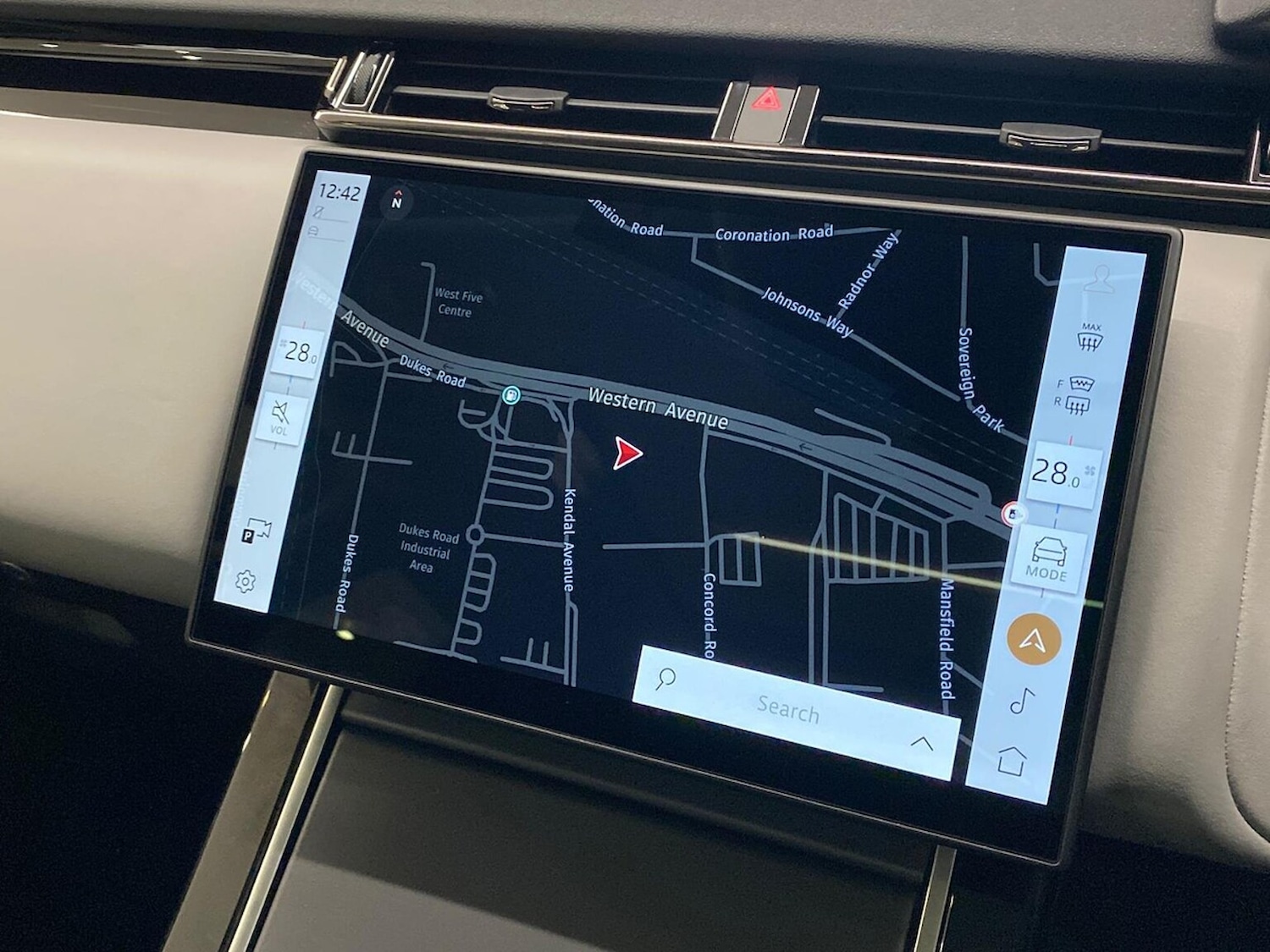 Used Land Rover Range Rover Velar 2024 for sale - 76650251: Photo 11