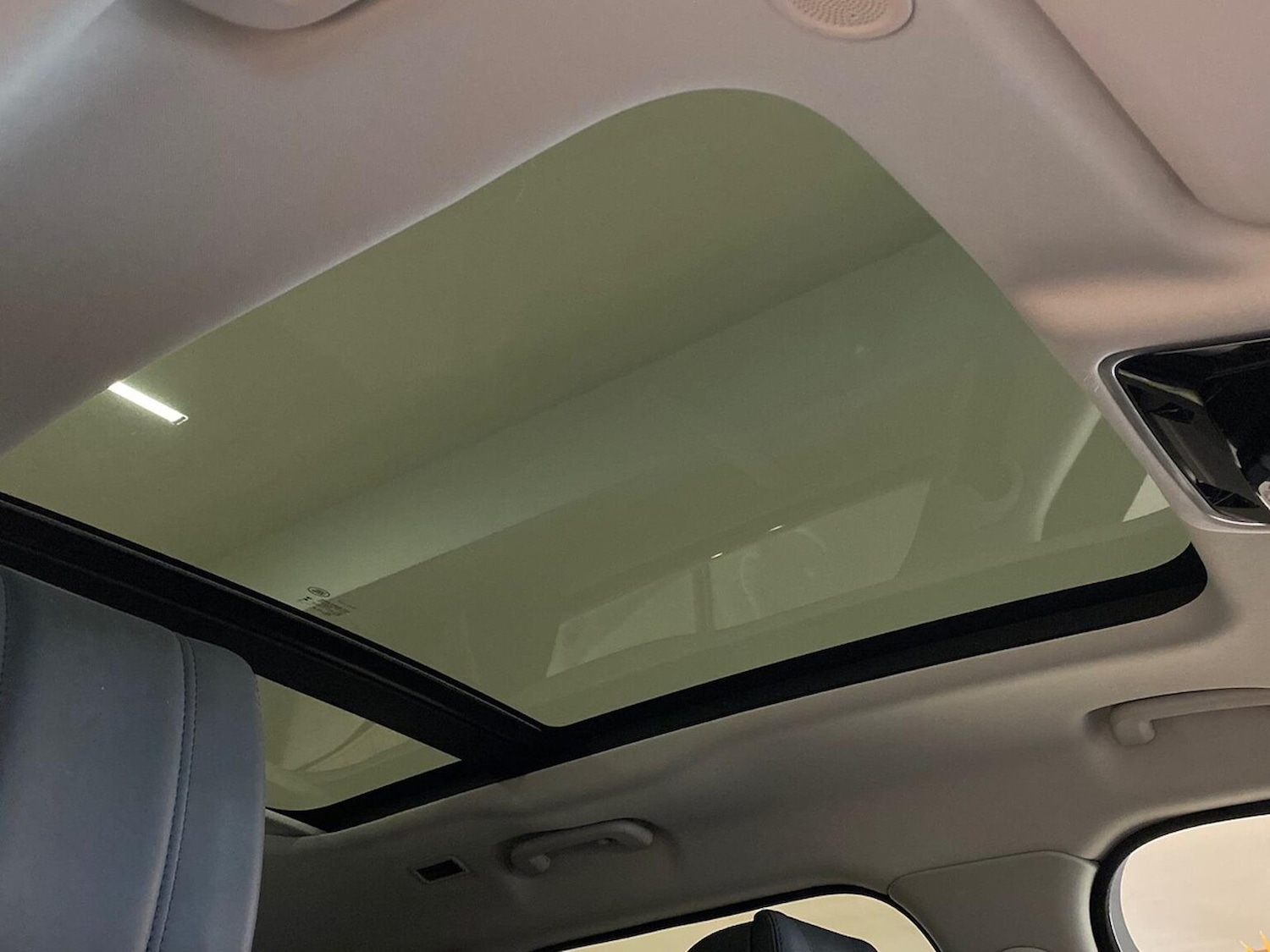 Used Land Rover Range Rover Velar 2024 for sale - 76650251: Photo 21