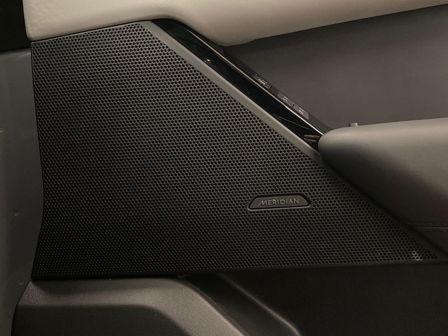 Used Land Rover Range Rover Velar 2024 for sale - 76650251: Photo 24