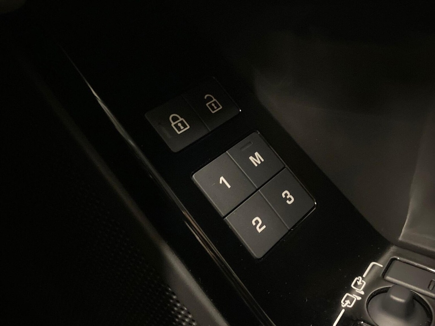 Used Land Rover Range Rover Velar 2024 for sale - 76650251: Photo 25