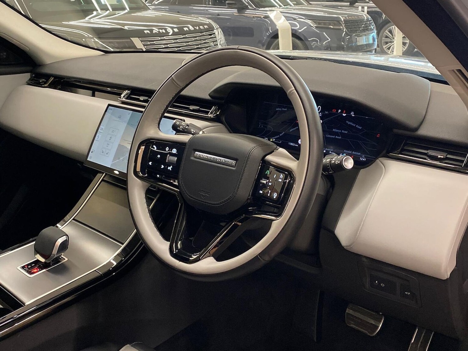 Used Land Rover Range Rover Velar 2024 for sale - 76650251: Photo 33