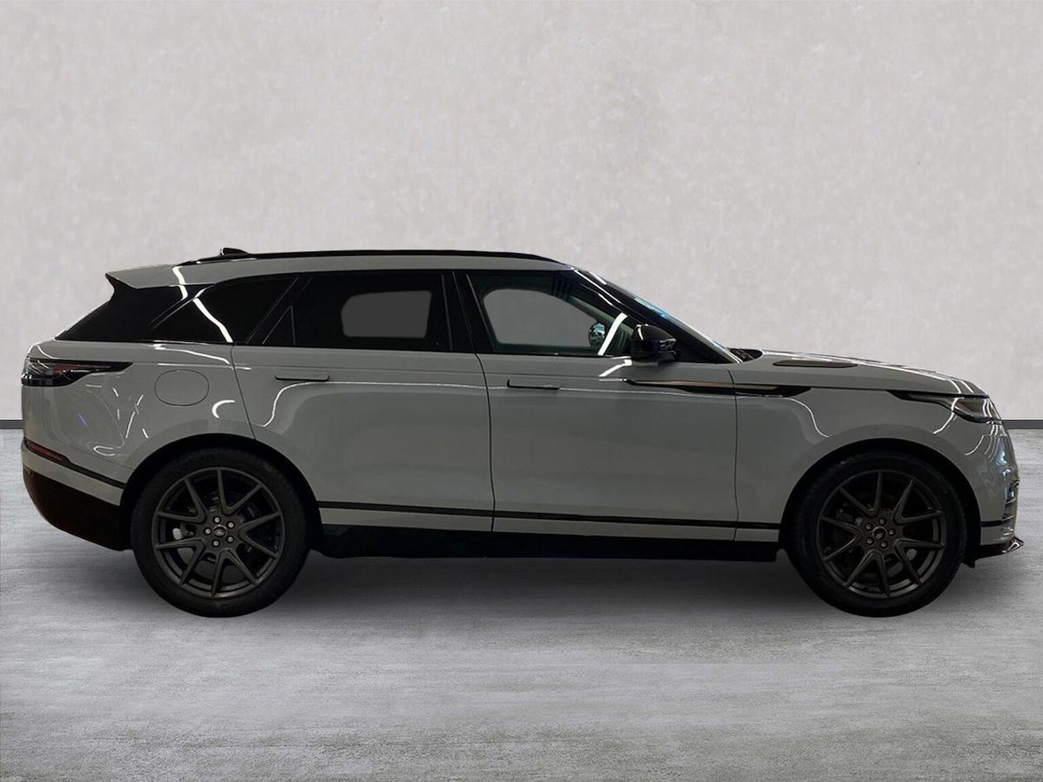 Used Land Rover Range Rover Velar 2024 for sale - 76650251: Photo 5