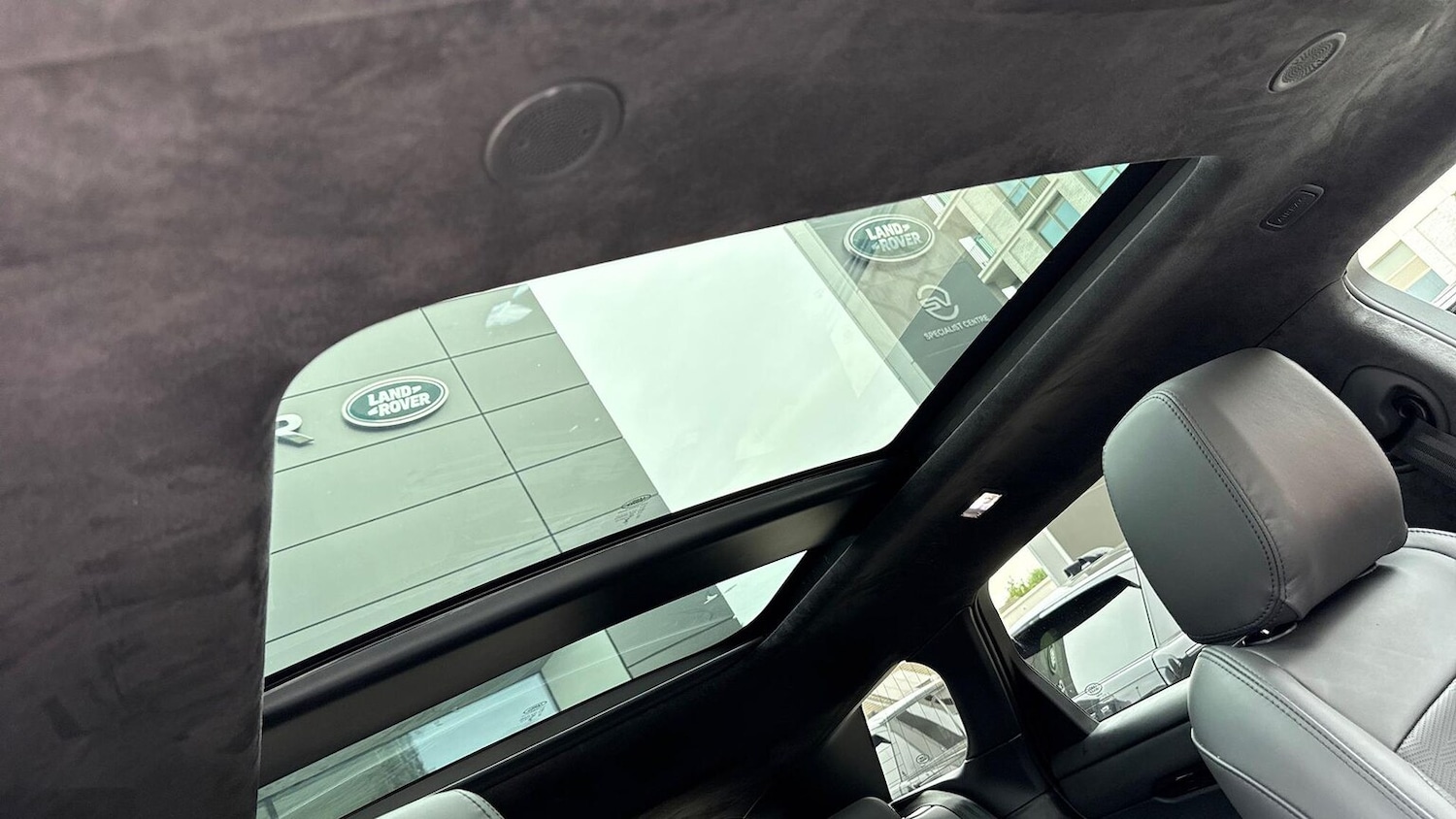 Used Land Rover Range Rover Evoque 2025 for sale - 76365094: Photo 21