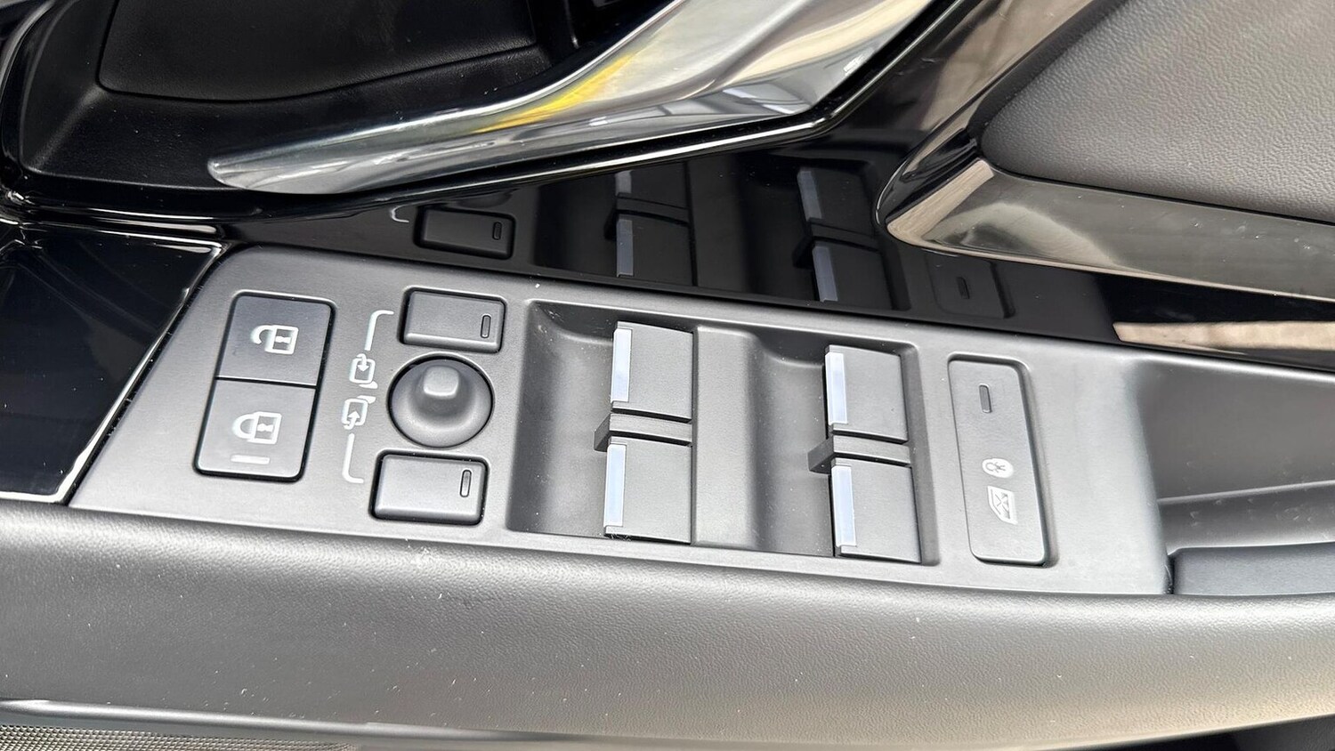 Used Land Rover Range Rover Evoque 2025 for sale - 76365094: Photo 33