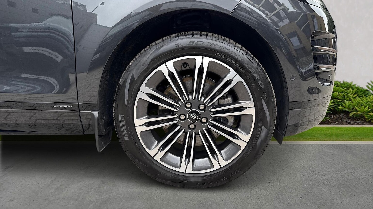 Used Land Rover Range Rover Evoque 2025 for sale - 76365094: Photo 8