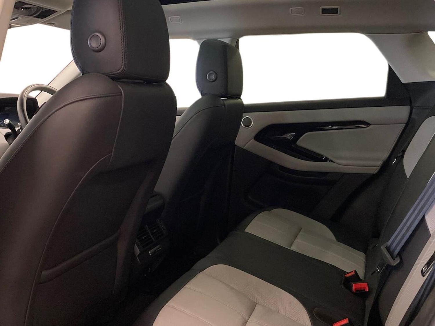 Used Land Rover Range Rover Evoque 2024 for sale - 78191475: Photo 6