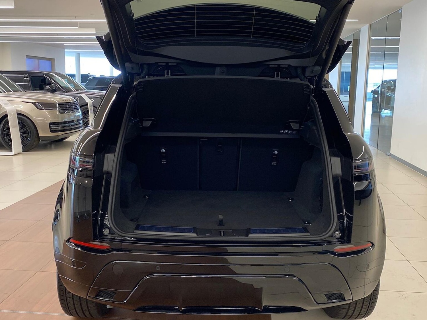 Used Land Rover Range Rover Evoque 2025 for sale - 77065773: Photo 10