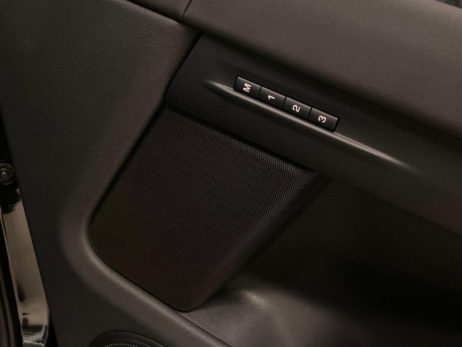 Used Land Rover Range Rover Evoque 2025 for sale - 77065773: Photo 24